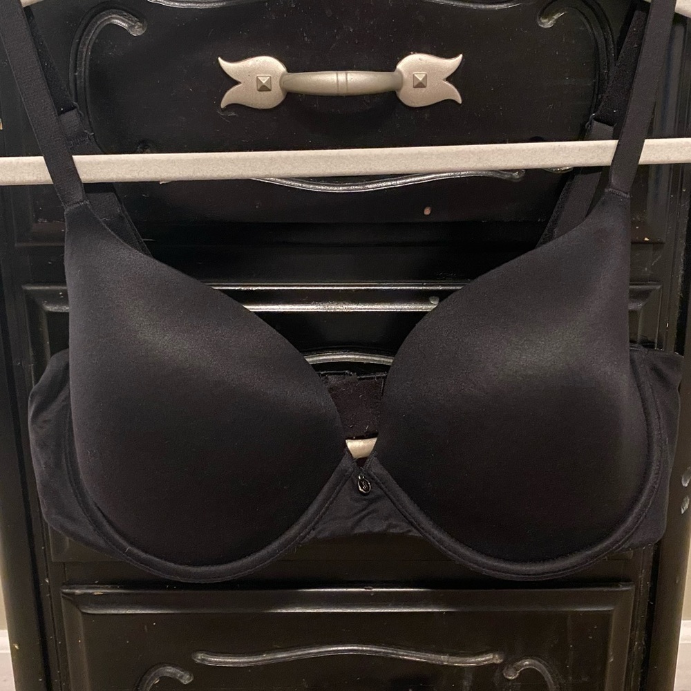 VICTORIA SECRET- BLACK DEMI BRA -36D